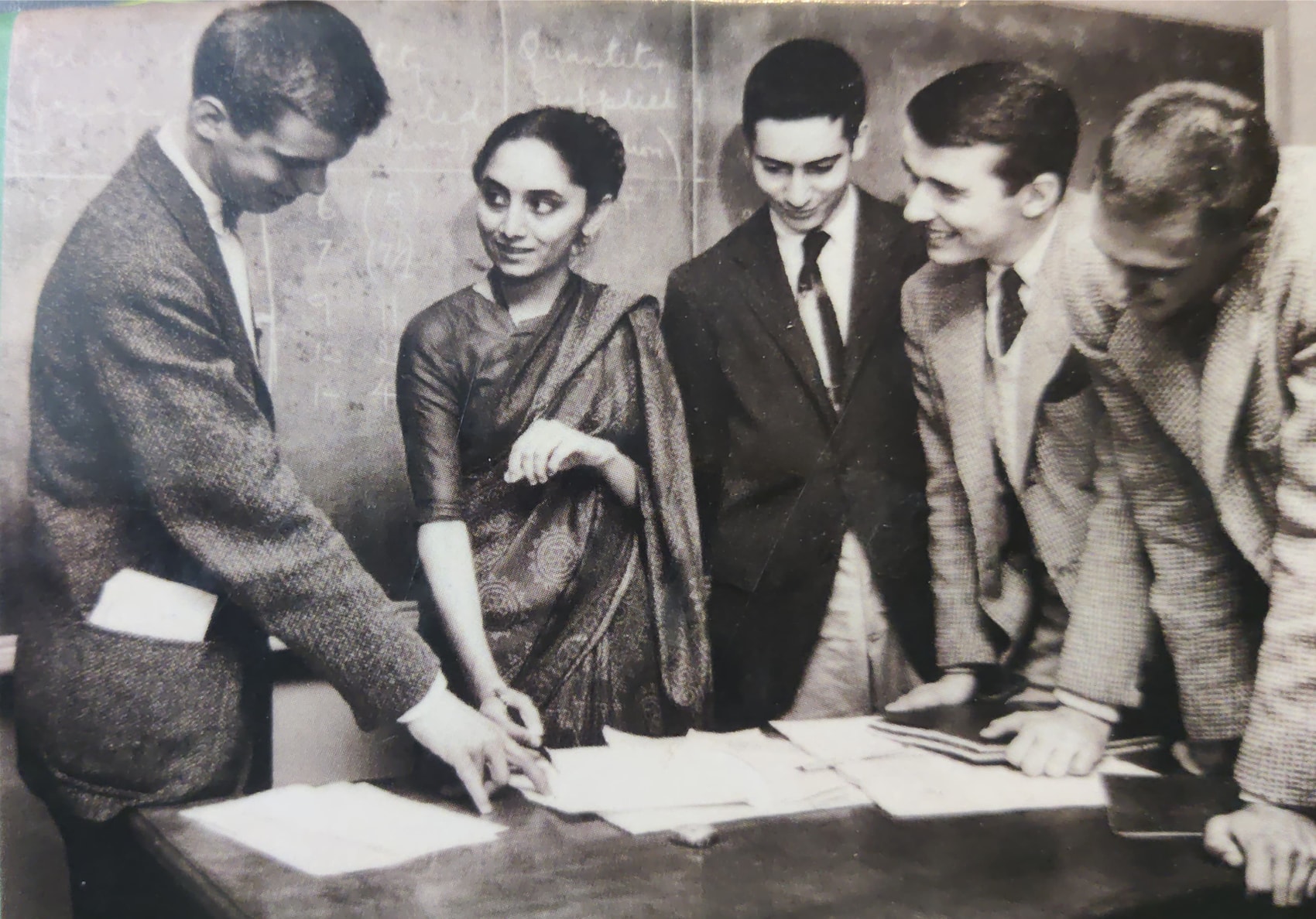 Desai, as teaching fellow, instructing students of Harvard Class of 1960